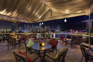 The Fullerton Hotel - Romantic View of Lighthouse Restaurant & Rooftop Bar